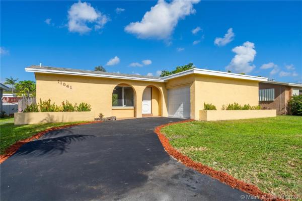 Windward Isle, 11541 NW 33rd St, Sunrise, Florida 33323, image 2