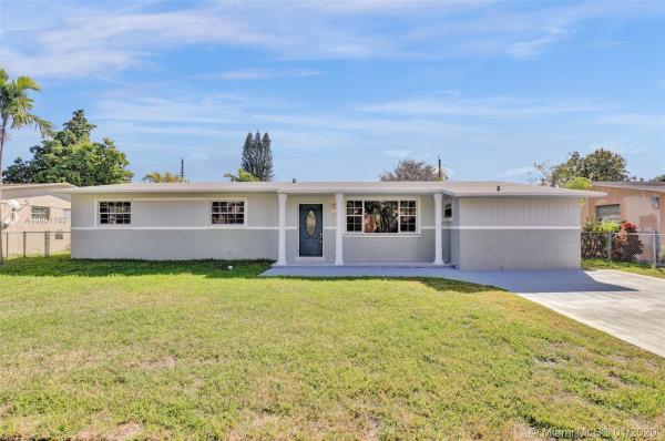 Pineapple Plantation, 42 East Dr, North Miami Beach, Florida 33162, image 2