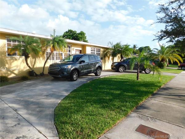Holiday House, 9490 Independence Rd, Cutler Bay, Florida 33157, image 2