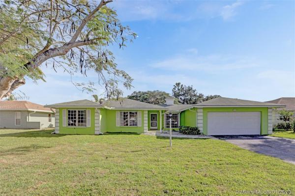 The Willows, 138 Meadowlark Dr, Royal Palm Beach, Florida 33411, image 2