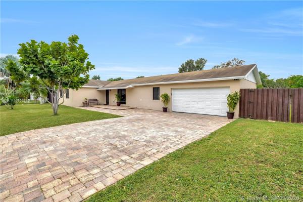 Waldin Park Estates, 28200 SW 159th Ave, The Hammocks, Florida 33033, image 2