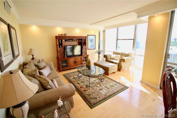 King Cole, 900 Bay Dr #319, Miami Beach, Florida 33141, image 2