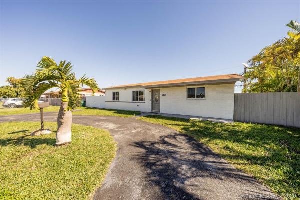 South Miami Heights Residential, 20201 SW 112th Ct, South Miami Heights, Florida 33189, image 2