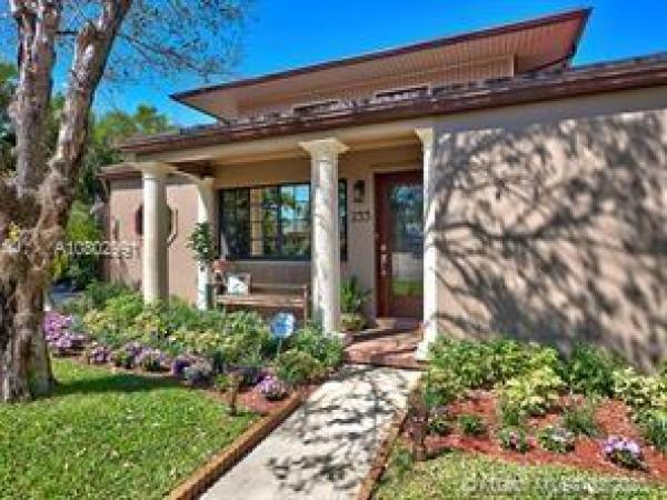 Edgewater, 233 Beverly Rd, West Palm Beach, Florida 33405, image 2