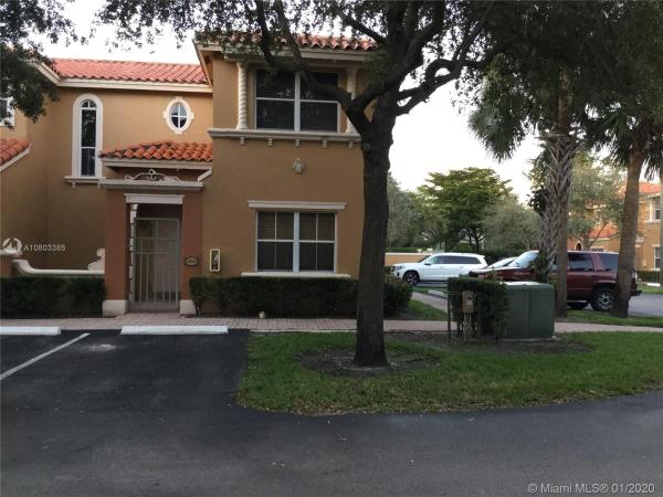 Villa Vizcaya, 8425 NW 141st Ter #4208, Miami Lakes, Florida 33016, image 2