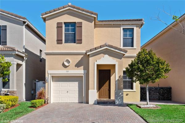 Champion Lakes, 717 NE 191st St, Ives Estates, Florida 33179, image 2