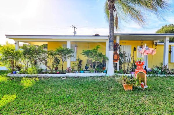 Leisure City Residential, 14970 Leisure Dr, Leisure City, Florida 33033, image 2