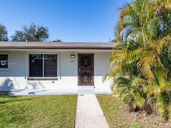 Carol City Gardens, 20614 NW 44th Pl, Miami Gardens, Florida 33055, image 2