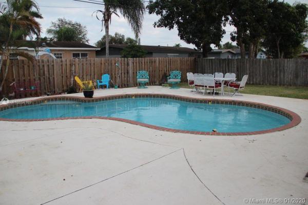 Homestead Lake Park Homes, 30071 SW 148th Ave, Leisure City, Florida 33033, image 2