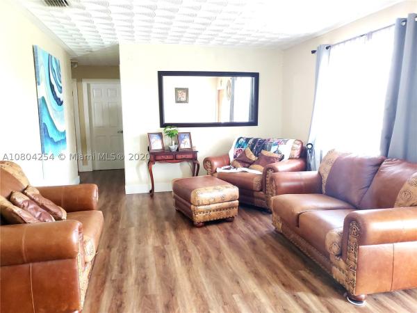 Princetonian, 25400 SW 126 Ct #, Princeton, Florida 33032, image 2
