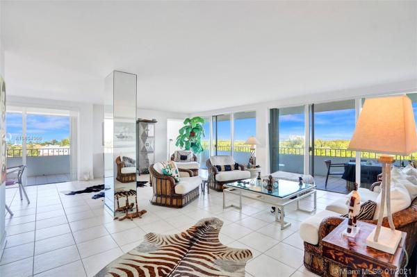 Commodore Club West, 155 Ocean Lane Dr #800, Key Biscayne, Florida 33149, image 2