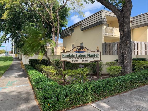 Kendale Lakes Townhouses, 8367 SW 137th Ave, Kendale Lakes, Florida 33183, image 2