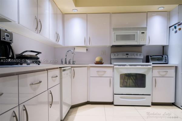 Bayview Towers South, 2100 Sans Souci Blvd #C802, North Miami, Florida 33181, image 2