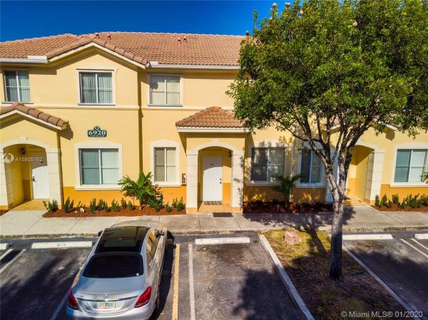 Shoma Villas At Country Club Of Miami, 6920 NW 177th St #Q106, Country Club, Florida 33015, image 2