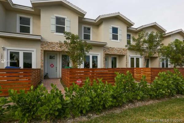 Townhomes On Coconut Palm, 12766 SW 248th St 0, Princeton, Florida 33032, image 2