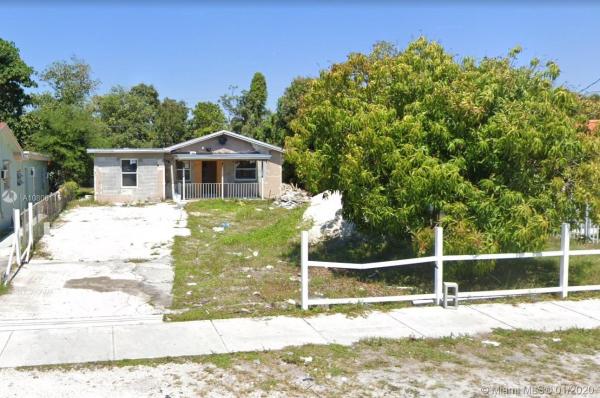 Pinewood Park, 827 NW 114th St, Pinewood, Florida 33168, image 2