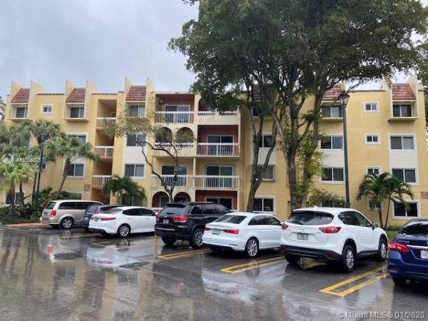 Village Of Kings Creek, 8103 Camino Real #C-407, Glenvar Heights, Florida 33143, image 2