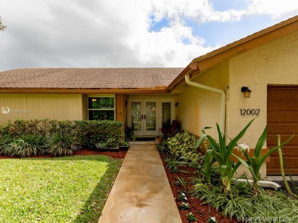 12002 Landing Way, Cooper City, Florida 33026, image 2