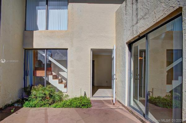 Snapper Creek Townhouses, 6912 SW 110th Ave #6912, Kendall, Florida 33173, image 2