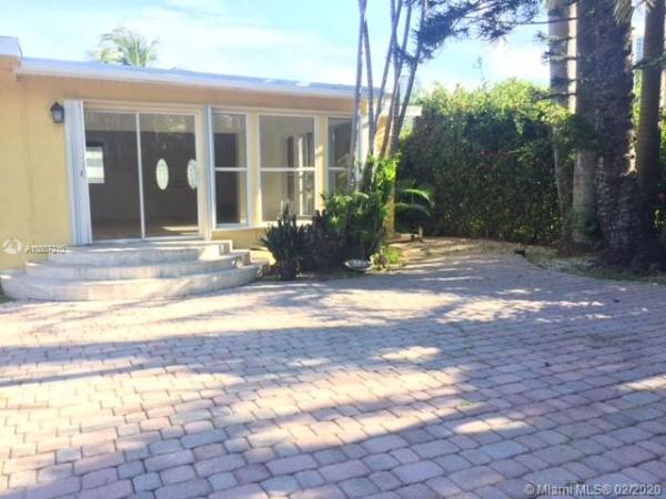Golden Shores Ocean Boulevard Estates, 262 189th Ter, Sunny Isles Beach, Florida 33160, image 2