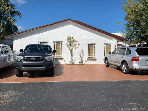 Hacienda Estates, 11431 SW 33rd Ln, University Park, Florida 33165, image 2