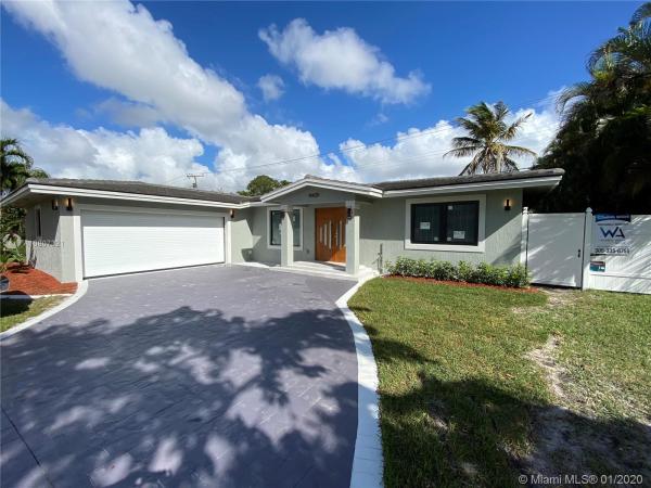 Miami Lakes Residential, 14435 Lake Candlewood Ct, Miami Lakes, Florida 33014, image 2