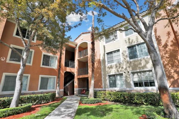 Gables Court, 6831 SW 44th St #305, Glenvar Heights, Florida 33155, image 2