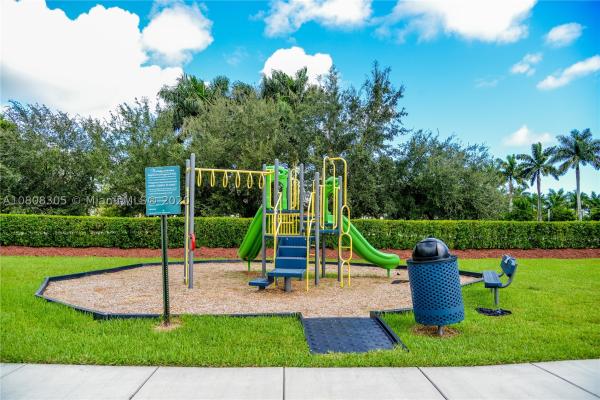 Martinique At Oasis, 612 SE 32nd Ave, Homestead, Florida 33033, image 3