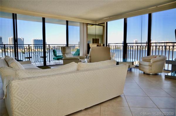 Bay Country Club, 17720 N Bay Rd #10C, Sunny Isles Beach, Florida 33160, image 2