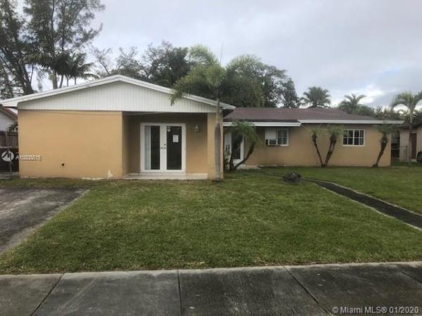 Royale Green, 12803 SW 45th Ter, Kendale Lakes, Florida 33175, image 2