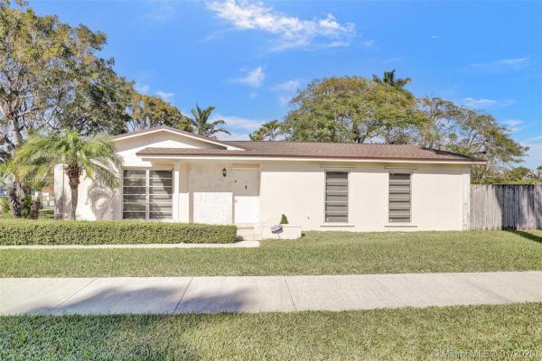 Twenty Bel Aire, 18331 SW 89th Ct, Palmetto Bay, Florida 33157, image 1