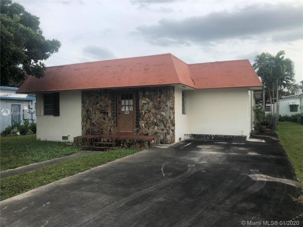 312 NE 108th St, Unincorporated Dade County, Florida 33161, image 2