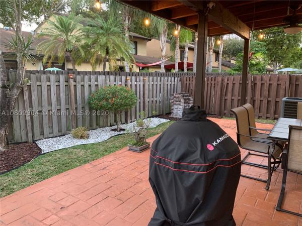 Woodgate East, 7012 SW 127th Pl, Kendale Lakes, Florida 33183, image 3