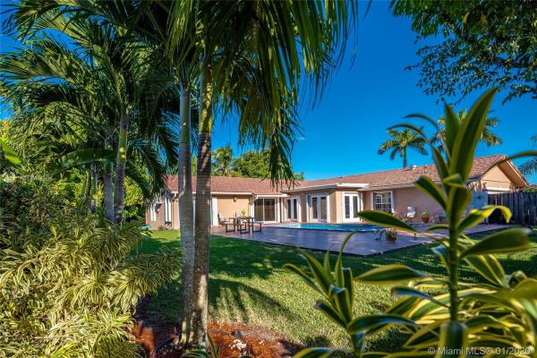 Pine Shore, 12240 SW 113th Ave, Kendall, Florida 33176, image 2