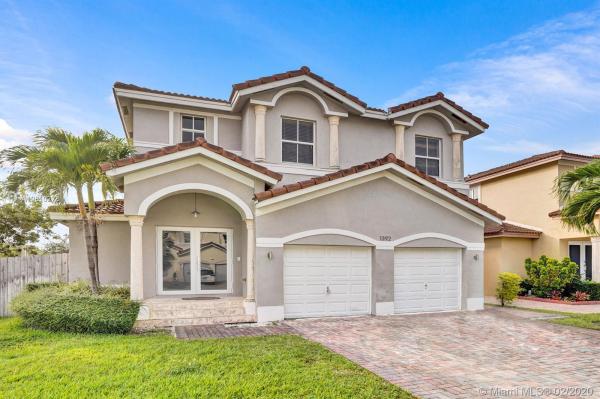 1392 SW 145th Pl, Unincorporated Dade County, Florida 33184, image 2