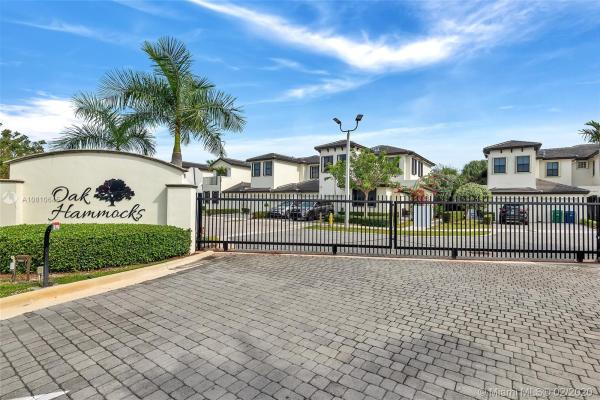 Oak Hammock Townhomes, 22505 SW 102nd Ave, Cutler Bay, Florida 33190, image 2