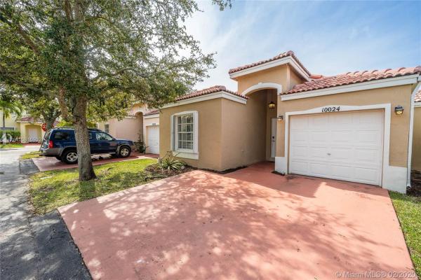 The Landings, 10024 SW 162nd Pl, The Hammocks, Florida 33196, image 2