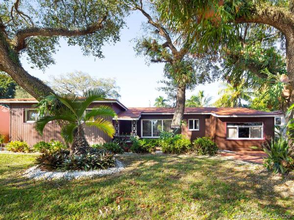 Oak Ranch Manor, 14700 NE 5th Ct, Golden Glades, Florida 33161, image 2