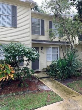 Georgian Courts, 13460 Old Englishtown Rd, Wellington, Florida 33414, image 2