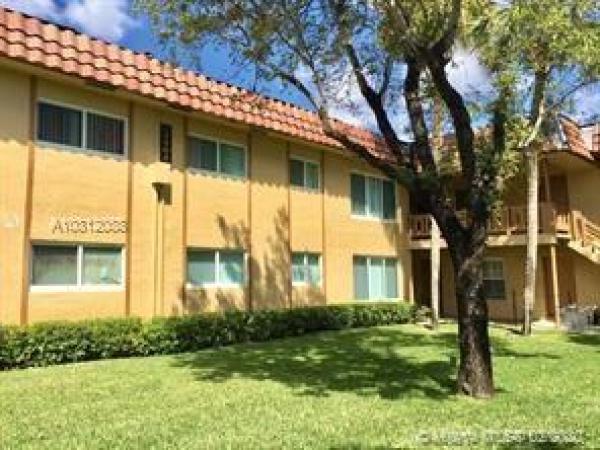 Lakeside At Lauderdale Lakes, 2417 NW 39th Ter #204, Lauderdale Lakes, Florida 33311, image 2