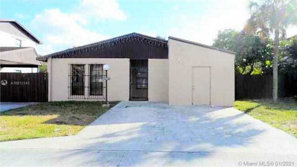 Lakes Of Acadia, 5256 NW 192nd Ln, Miami Gardens, Florida 33055, image 2