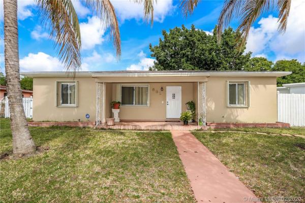 Norwood, 561 NW 190th St, Miami Gardens, Florida 33169, image 2