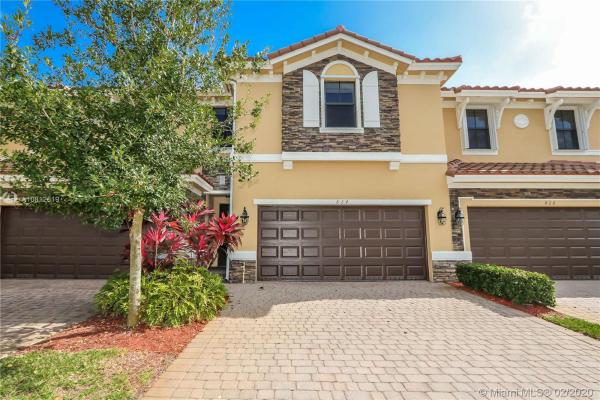 Vaquero Trails, 824 W Village Cir, Davie, Florida 33325, image 2