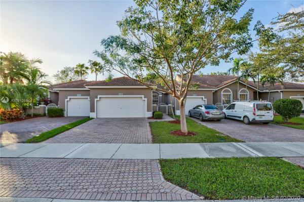 Regency Homes At Fairway Isles, 2301 E Aragon Blvd #2, Sunrise, Florida 33313, image 2