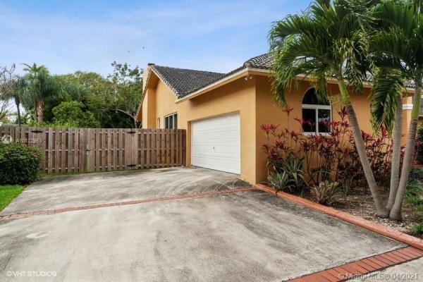 Fondren Estates, 8220 SW 180th St, Palmetto Bay, Florida 33157, image 1