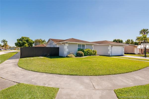 Winston Park, 13229 SW 85th Ln, Kendale Lakes, Florida 33183, image 2