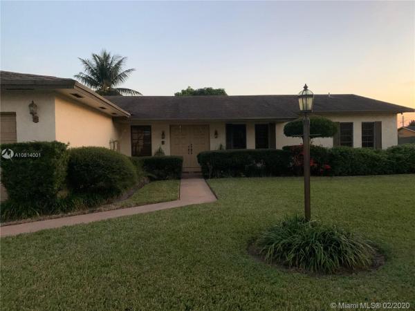 Rolling Oaks Estates, Miami Gardens, Florida 33056, image 2