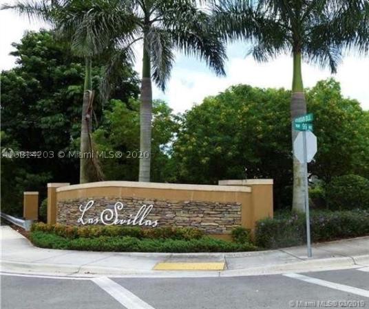 Fontainbleau Lakes Courtyards West, 10132 NW 7th St #200, Fountainebleau, Florida 33172, image 1