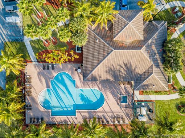 The Kensington At Royal Palm Beach, 220 Crestwood Cir #101, Royal Palm Beach, Florida 33411, image 2