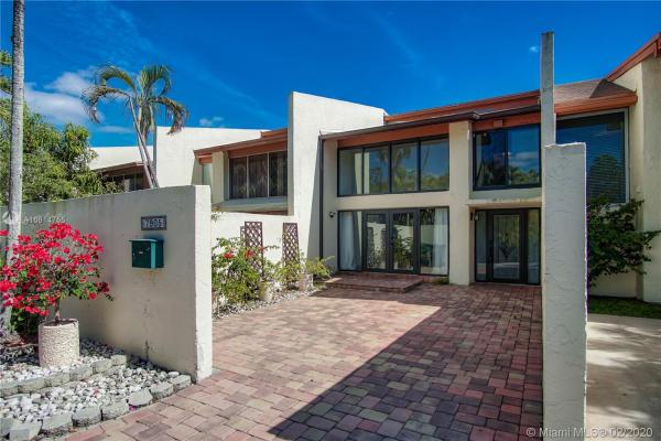 Sunset Park Lake Villas, 7905 SW 105th Ave, Kendall, Florida 33173, image 2